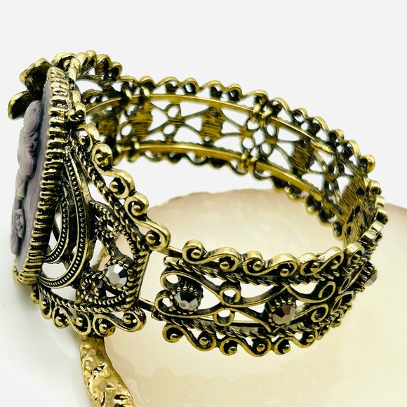 Victorian Antique Vintage Lavender Purple Cameo Cuff Bracelet - Picture 4 of 5